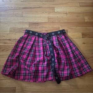 Social Collision Pink Plaid Skirt With Grommet Belt Size Medium